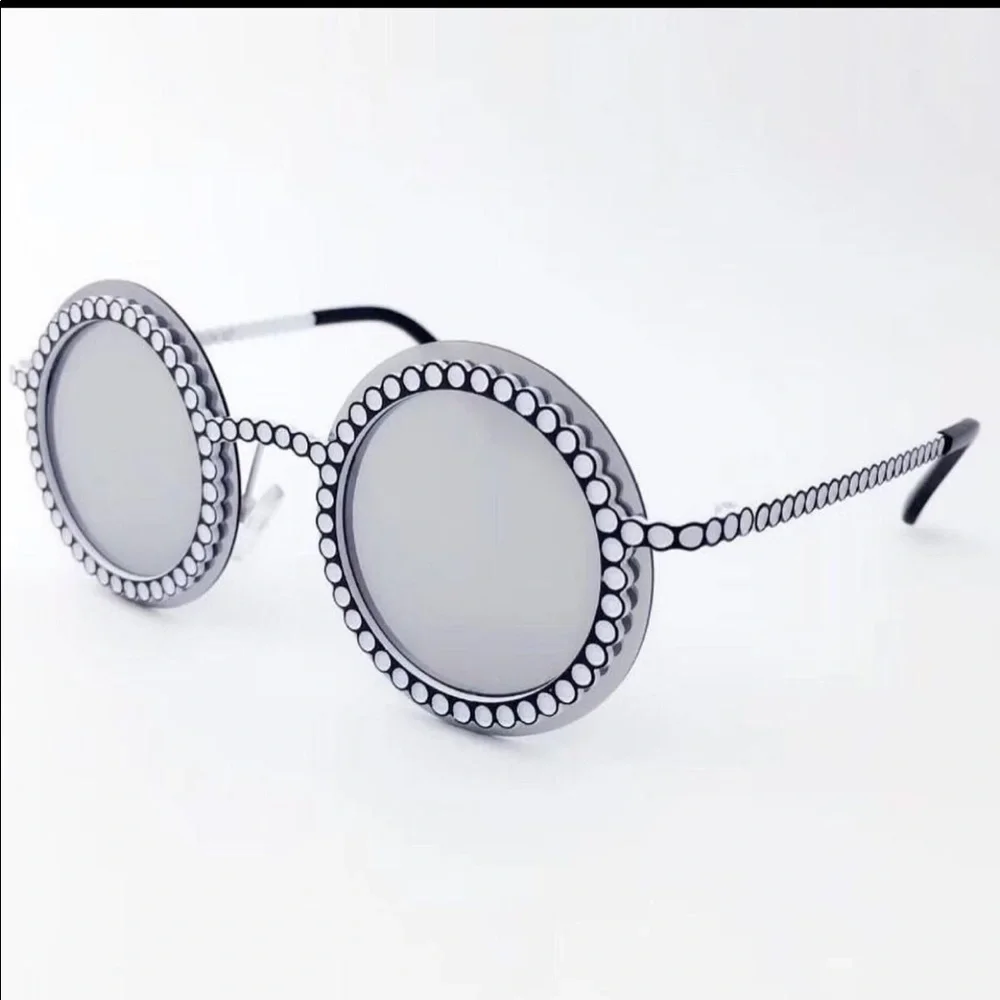 White Sunglasses. Unisex. NWT